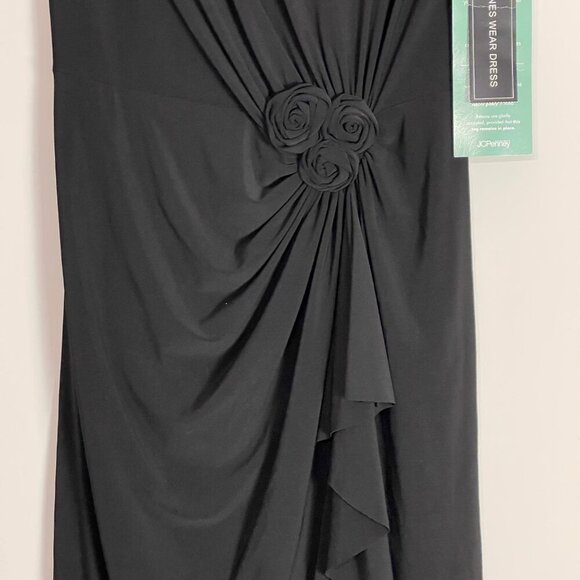 NWT Elegant Jones Wear Black Sleeveless Dress With Floral Ruching Size 8 NEW - Picture 3 of 9